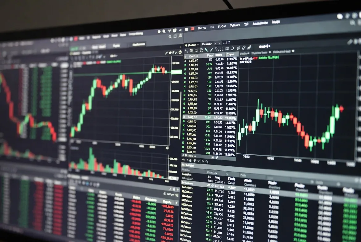 comparing stock trading and futures trading interfaces