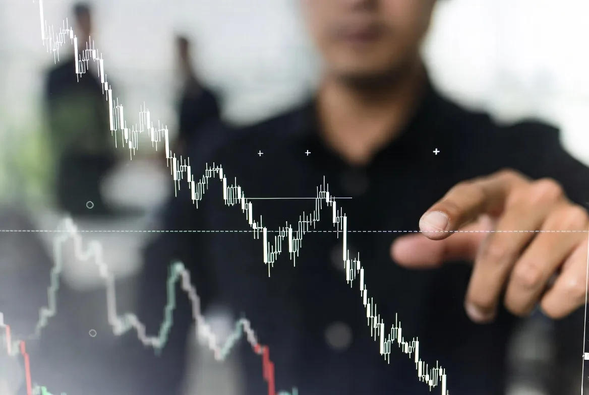 A temporary rebound inside a crash